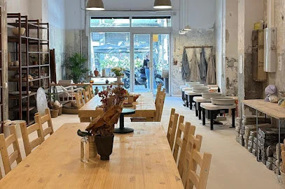 El Patio de Tierra - Taller y clases de cerámica en Barcelona