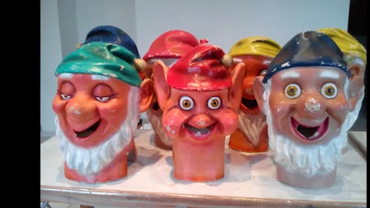 Marga Portomeñe, tienda taller de cartón piedra . Restauración y construcción Gigantes y cabezudos. - 4